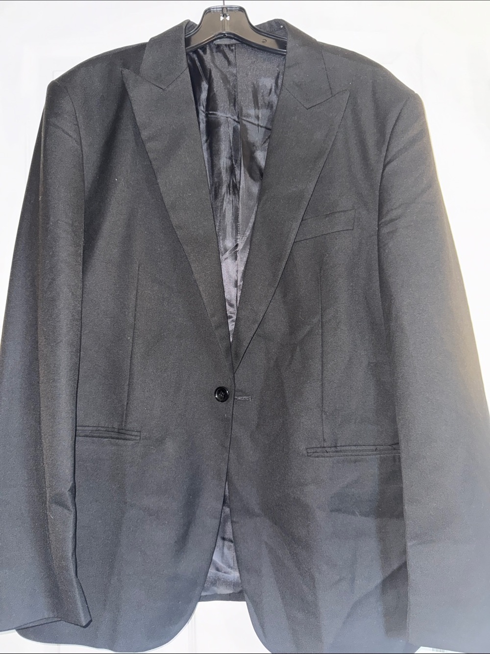 Classic Men's Black Single-Breasted Blazer